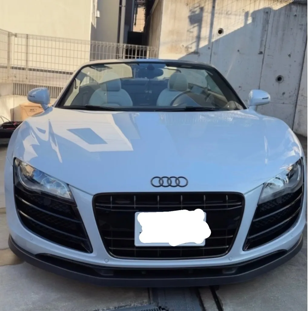 アウディR8スパイダー出張手洗い洗車